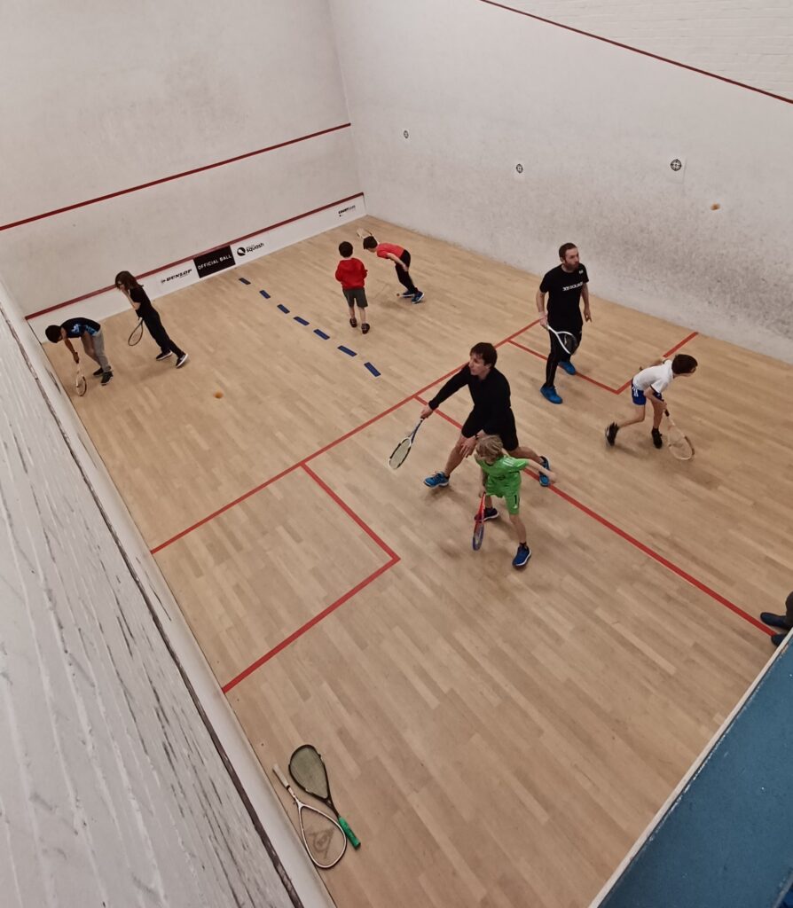 junior squash lesson under 12s